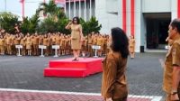 Apel Awal Bulan Februari, Sekda Minahasa Dr Lynda Bakar Semangat Pegawai dan Bangun Soliditas Kerja