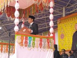 Weny Gaib Pimpin Upacara Hari Pahlawan