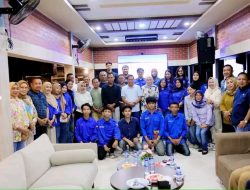 Walkot Kotamobagu Weny Gaib, Berdialog Dengan Mahasiswa