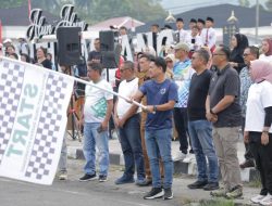 Peringati HUT Kotamobagu Ke-116, Siswa SD Ikuti Lomba Gerak Jalan
