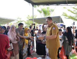 Gubernur Gusnar Turun Langsung, Pasar Murah Diserbu Warga Heledulaa Utara