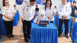 Peningkatan Kualitas Pendidikan, Randito Maringka Secara Simbolis Buka TKA di SMPN 1 Girian