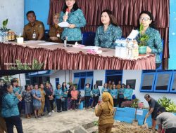 Peringati HKG PKK ke 54, Ellen Honandar Sondakh Ajak Warga Kelolah Sampah Rumah Tangga Jadi Kompos