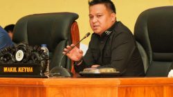 Politisi Golkar Geram, Minta Disdik Pecat Kepala Sekolah Penahan Ijazah