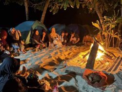 Mahasiswa Psikologi Islam IAIN Manado Bersihkan Pantai Paal