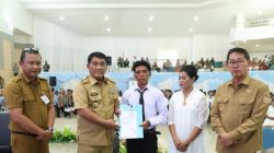 Disaksikan Wali Kota Bitung, 130 Pasangan Nikah Massal di Kantor Gubernur Sulut