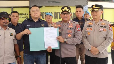 Kapolres Kotamobagu AKBP Abdul Kholik Sambut Aksi Wartawan, Pernyataan Sikap PWI Ditandatangani