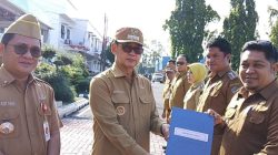 Wali Kota Bitung Serahkan SK Kepala Lingkungan, Tegaskan Peran Strategis di Masyarakat