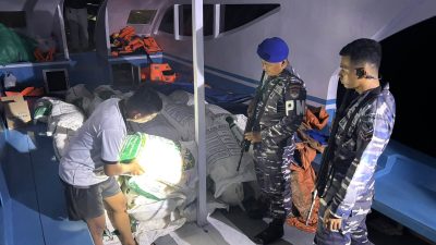 3 Ton Bahan Kimia Diduga Sianida Diamankan TNI AL di Perairan Gorontalo Utara
