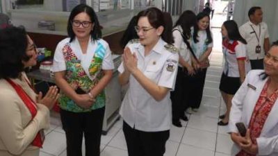 Mantapkan Pelayanan, Wawali Sendy Rumajar Tinjau Survei Akreditasi di RSUD Anugerah Tomohon