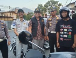 Operasi Patuh Klabat, Satlantas Kotamobagu Bagikan Helm Lewat Kuis Kebangsaan